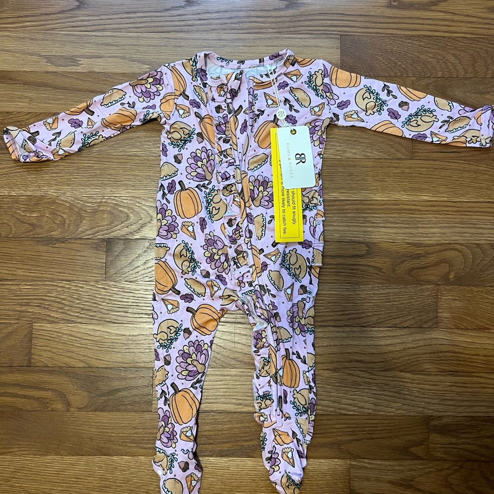 Bums and Roses - NWT 6-9 Fall